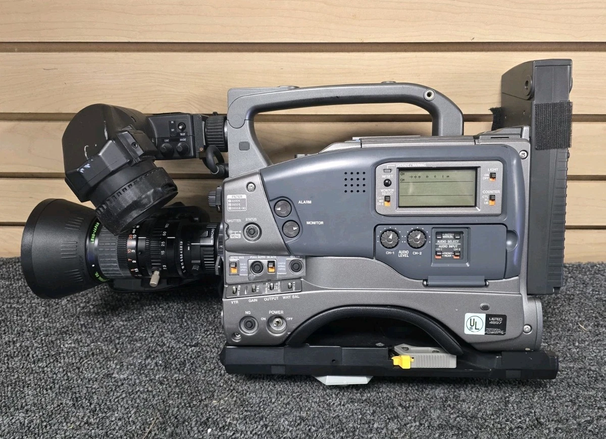 JVC GY MiniDV Removable Storage (Card/Disc/Tape) Camcorders for