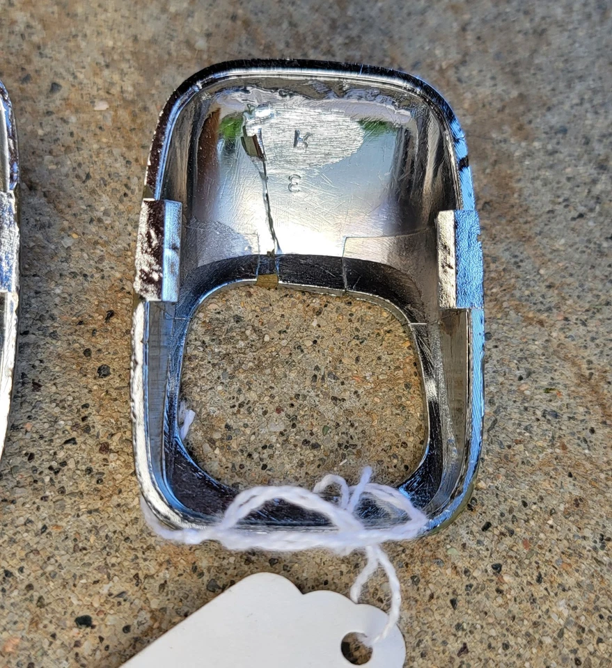 Datsun 1975-1978 260Z 280Z OEM puerta tirador reposabrazos montaje tornillos cubiertas cromo Foto 4 de 4