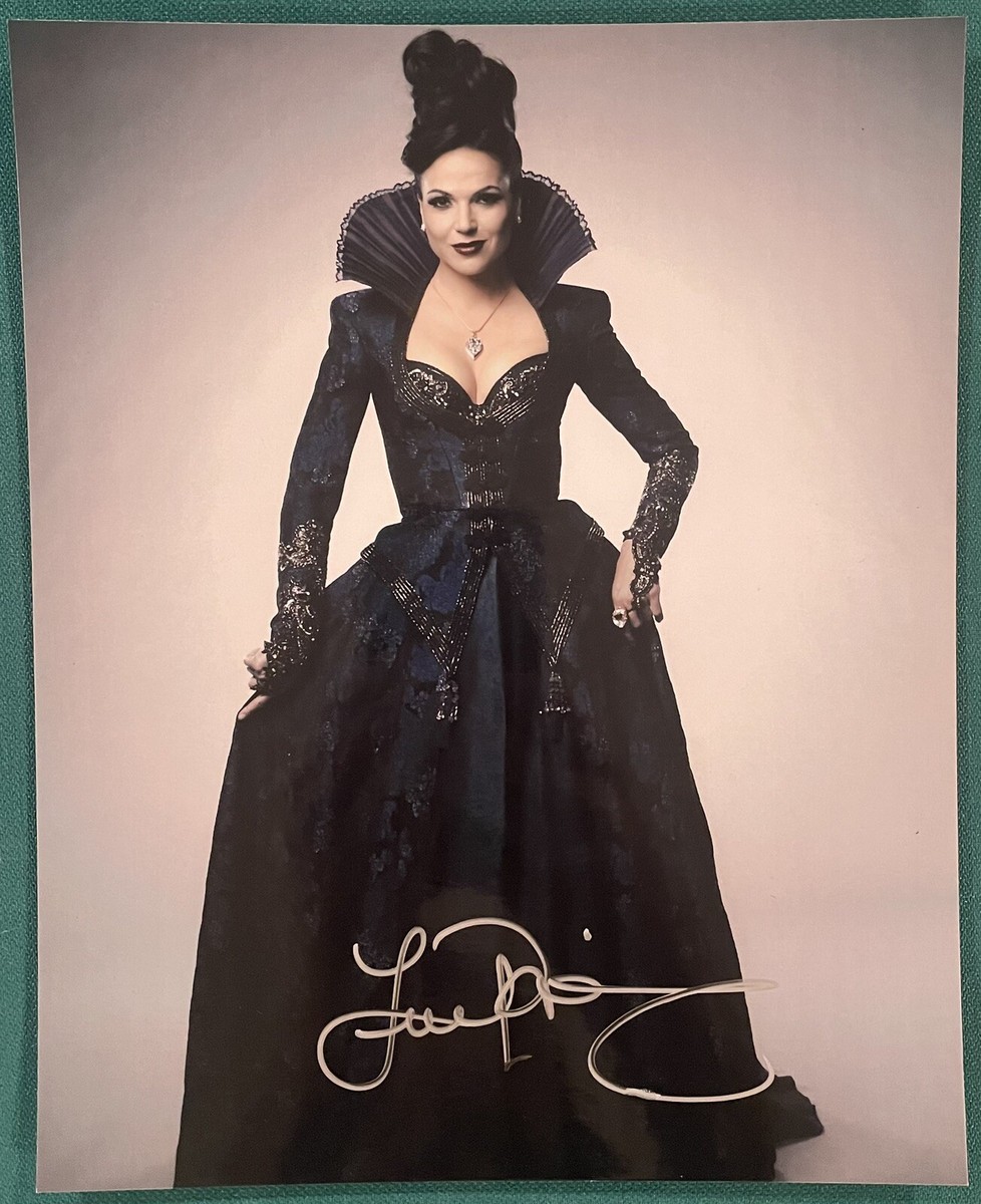 Lana Parrilla The Evil Queen Once Upon A Time Signed Autographed