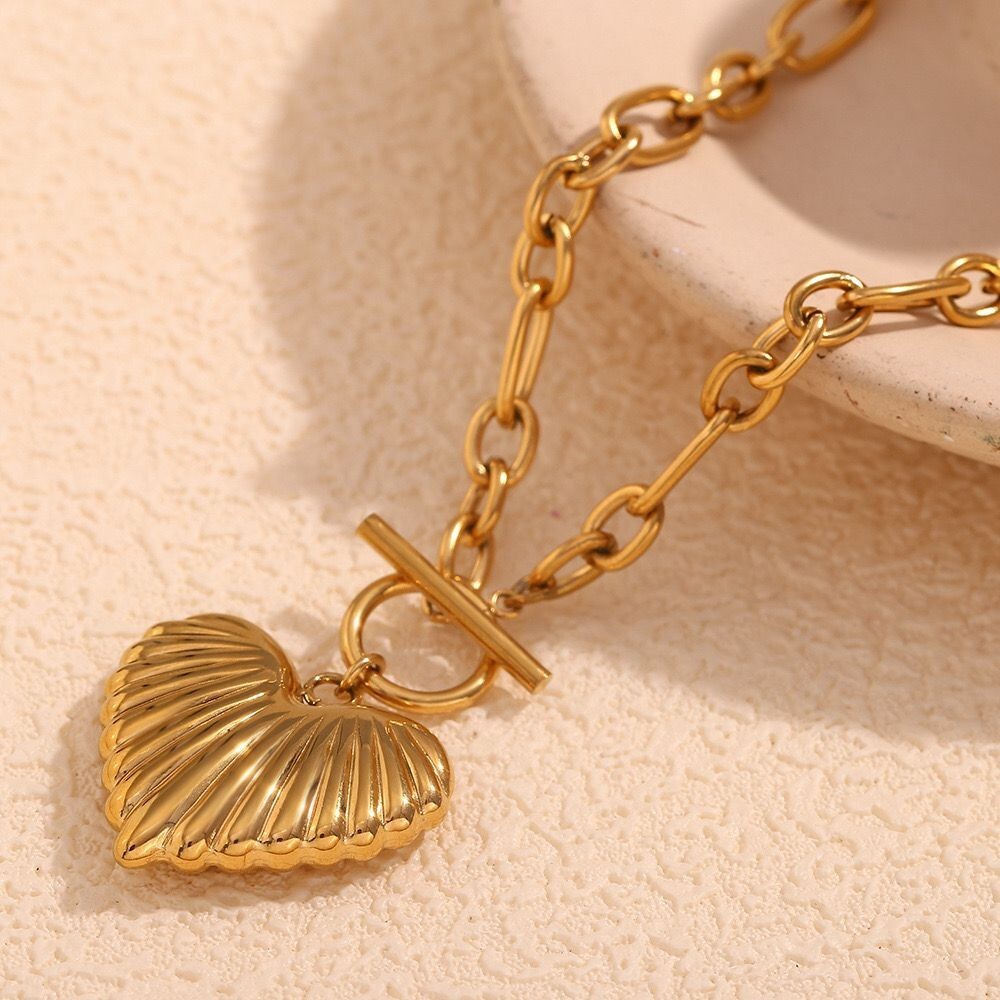 Fashion Women 18K Gold Plated Heart Pendant Rolo Link Chain Necklace Toggle