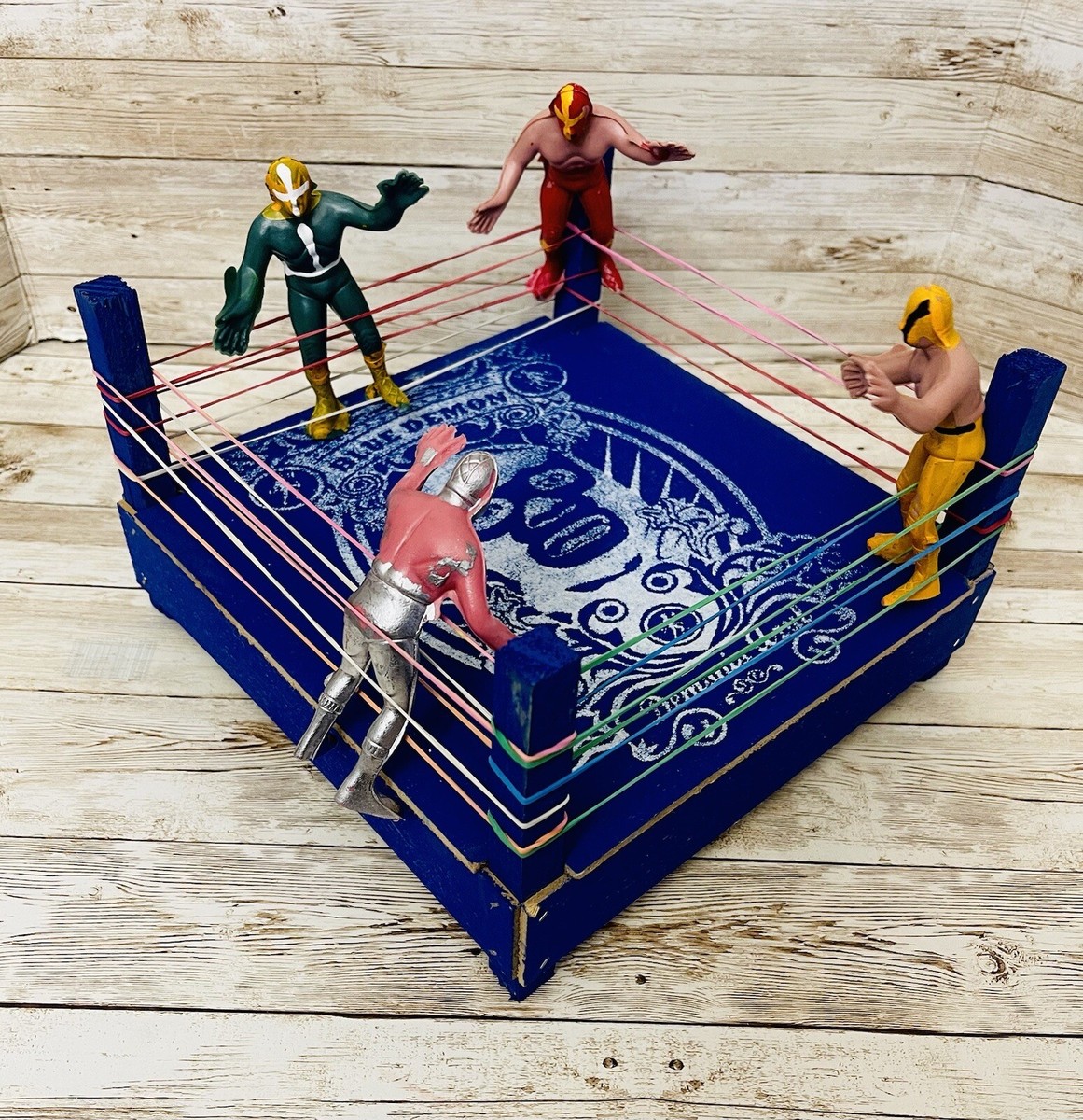 Mexican Lucha libre Toy Wrestler Package Of 4 Figures & Ring Ring