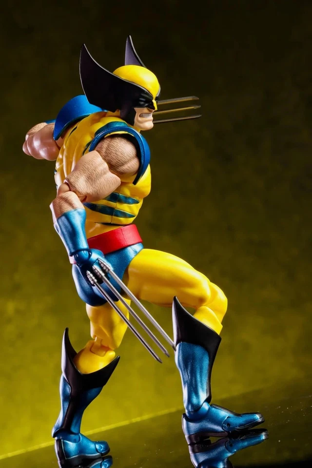 Wolverine Action Figure CT Toys Mafex 096 - NUOVO - Statua Da Collezione Marvel - Immagine 4 di 4
