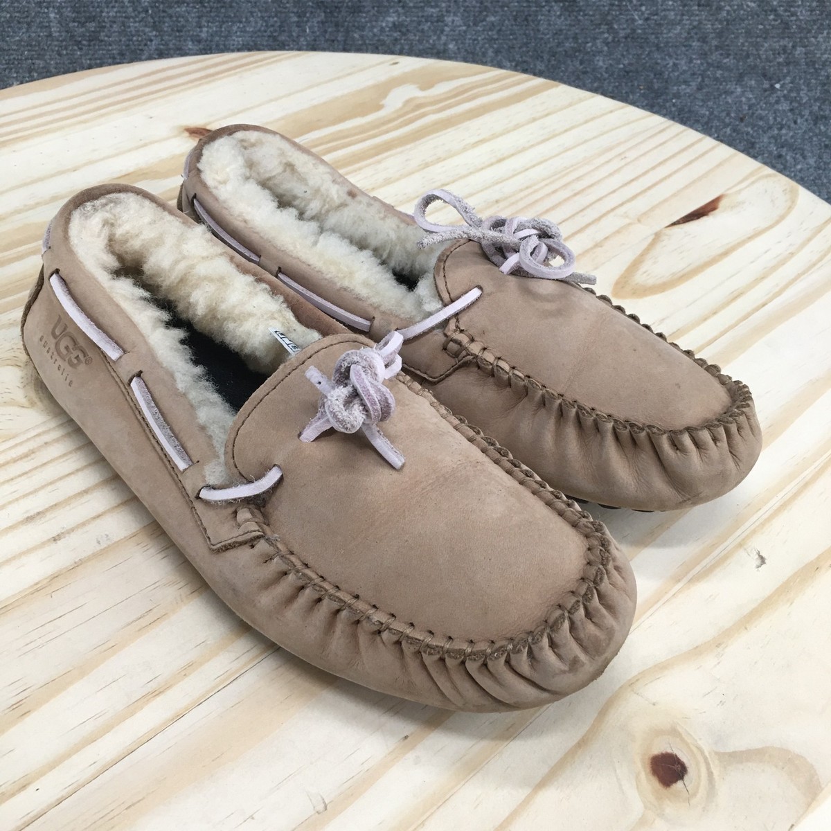 UGG Slippers Womens 7 Dakota Moccasin Tan Leather Lace Up Casual