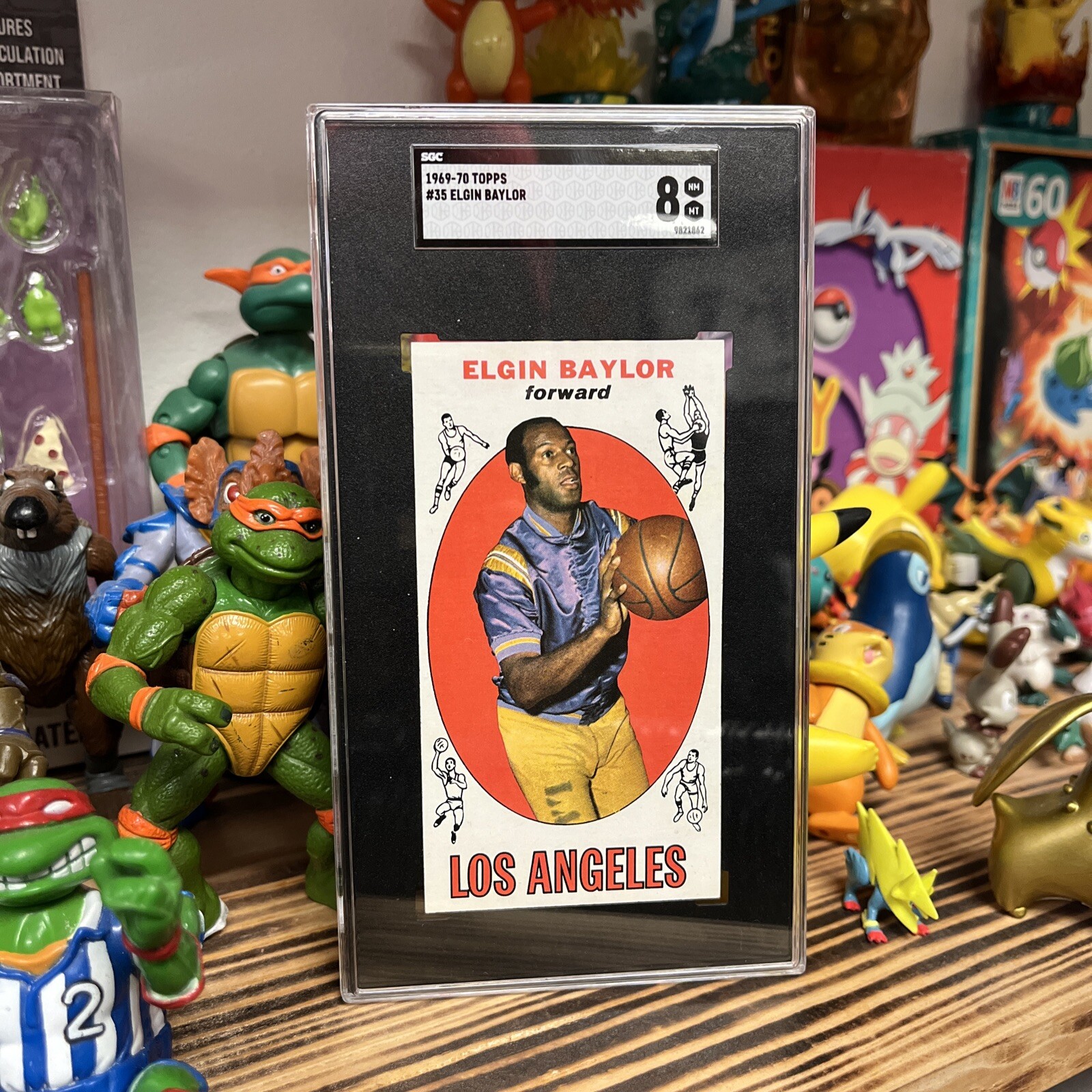 1969-70 Topps - #35 Elgin Baylor Los Angeles SGC 8!!
