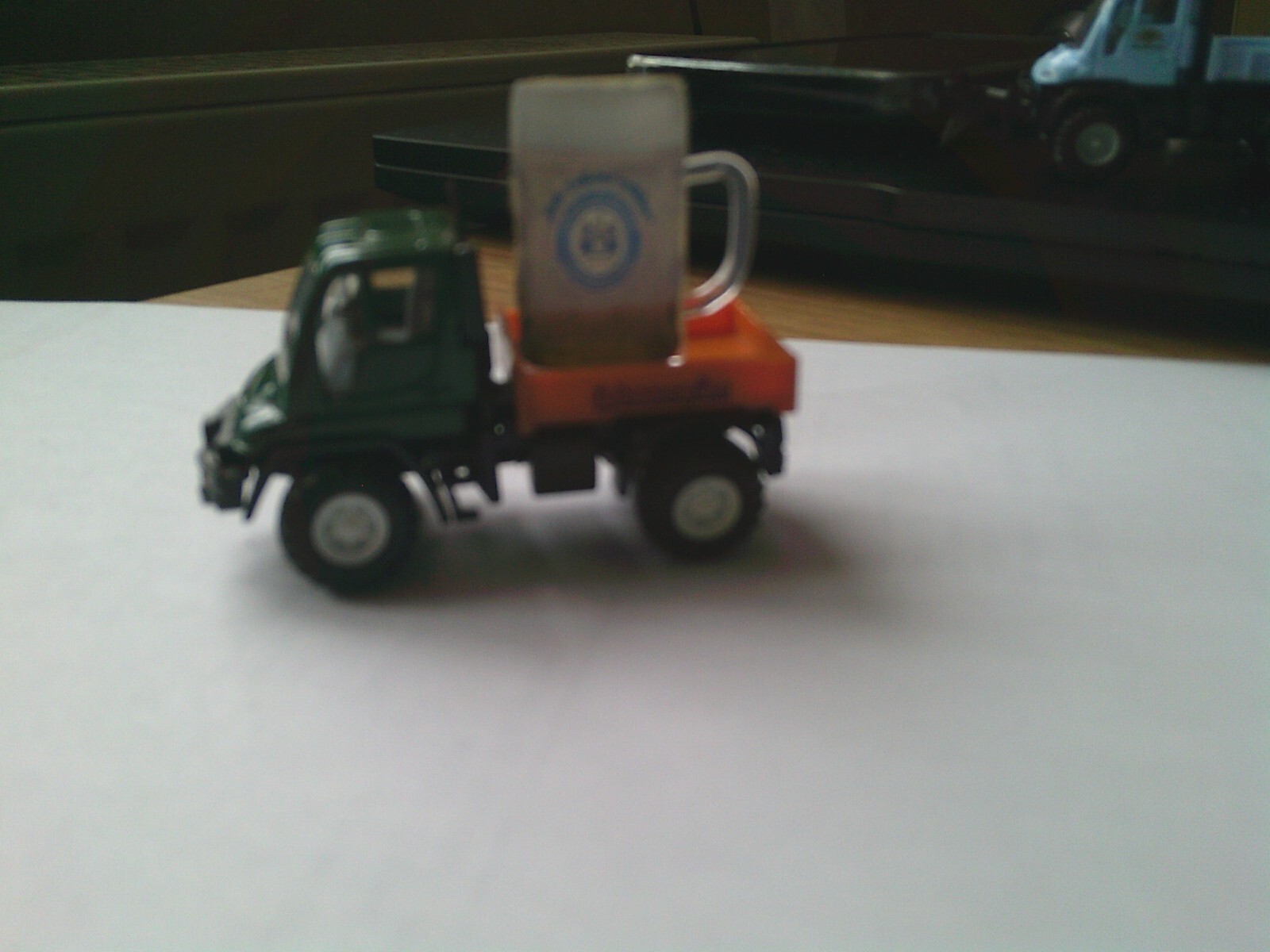 Picture 2 of 3