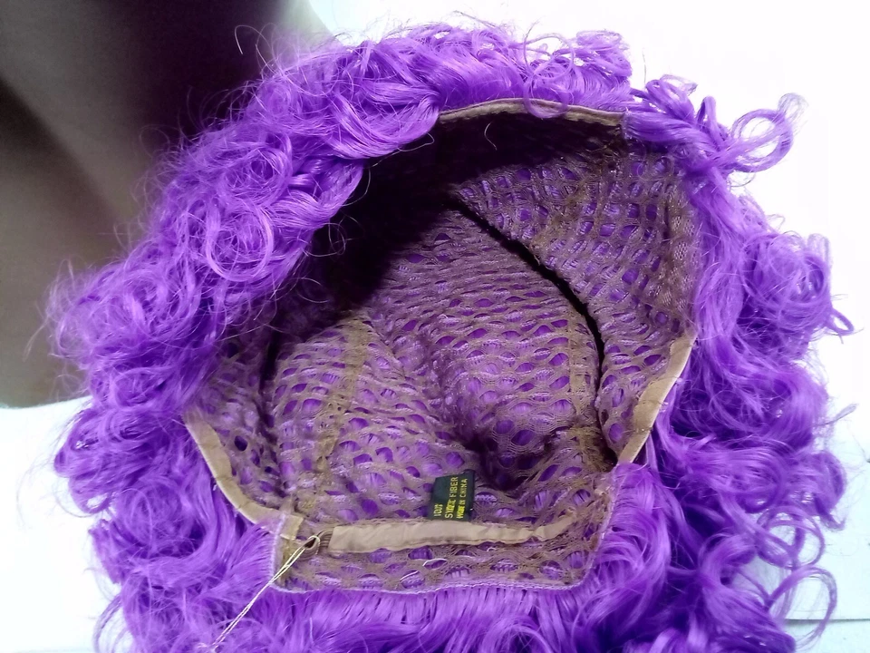 Peluca Disfraz Lacey de Colección Nueva York - Payaso Largo Rizado II Color: KAF Púrpura Foto 4 de 4