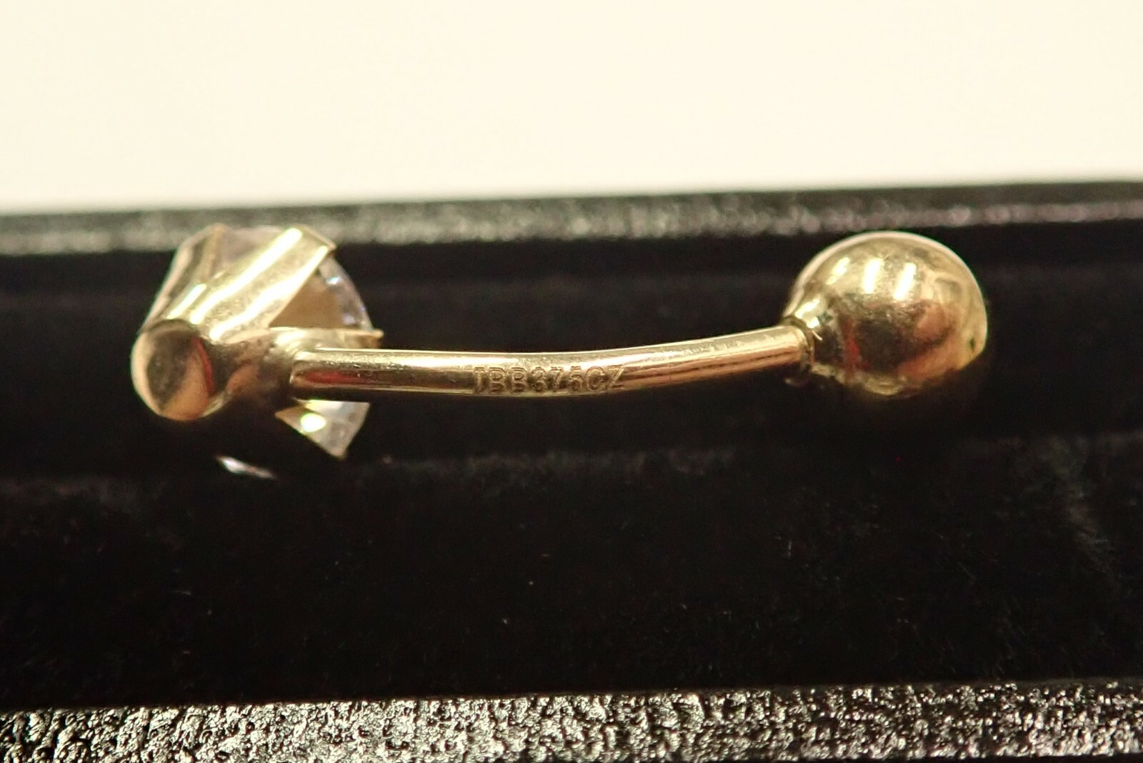 Belly Bar 9ct Gold CZ Solitaire 9ct Gold Brand New Solid 9ct Gold Belly