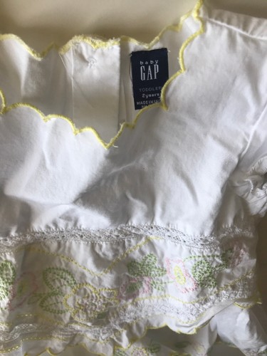 Vestido de primavera bordado para niñas Gap talla 2 - Imagen 3 de 3
