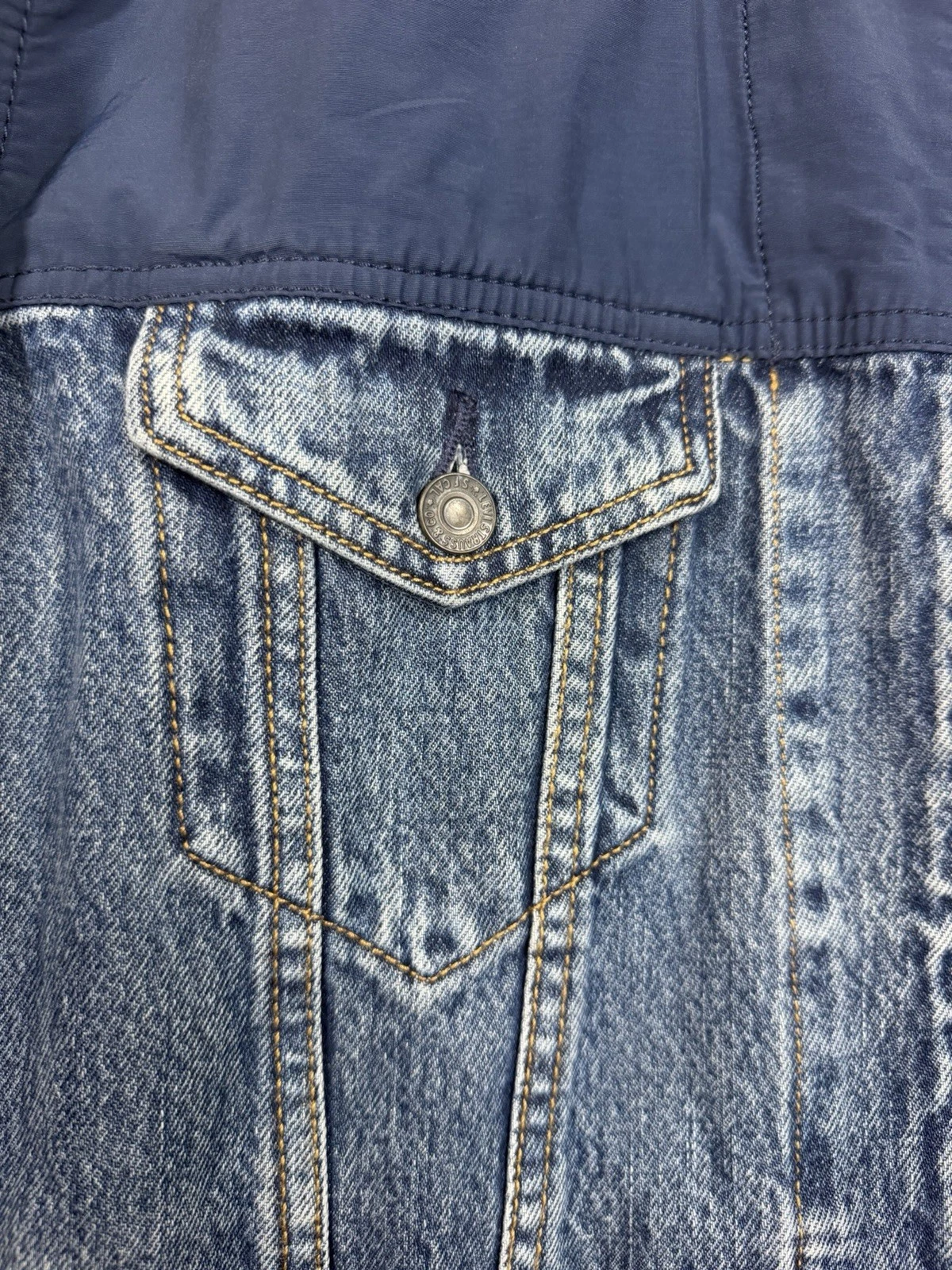 Levi Strauss & Co. Men’s Blue Denim Trucker Jacket Full Zip, Pockets L image 7