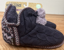 Muk Luks Blackberry Bootie Slippers Size Medium Fits Women's 7-8 NEW