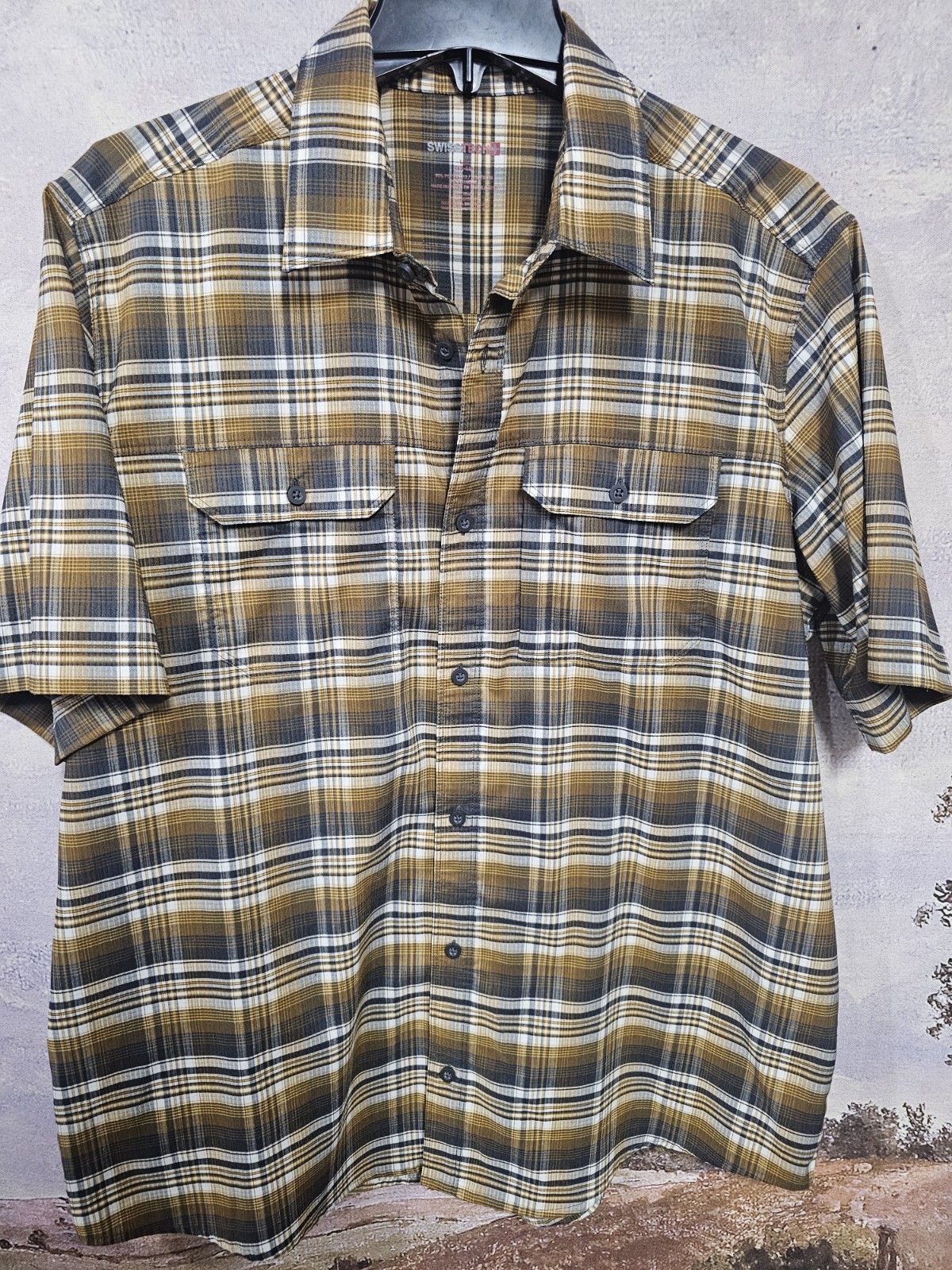 Swiss Tech Shirt Men's LG Plaid Short Sleeve