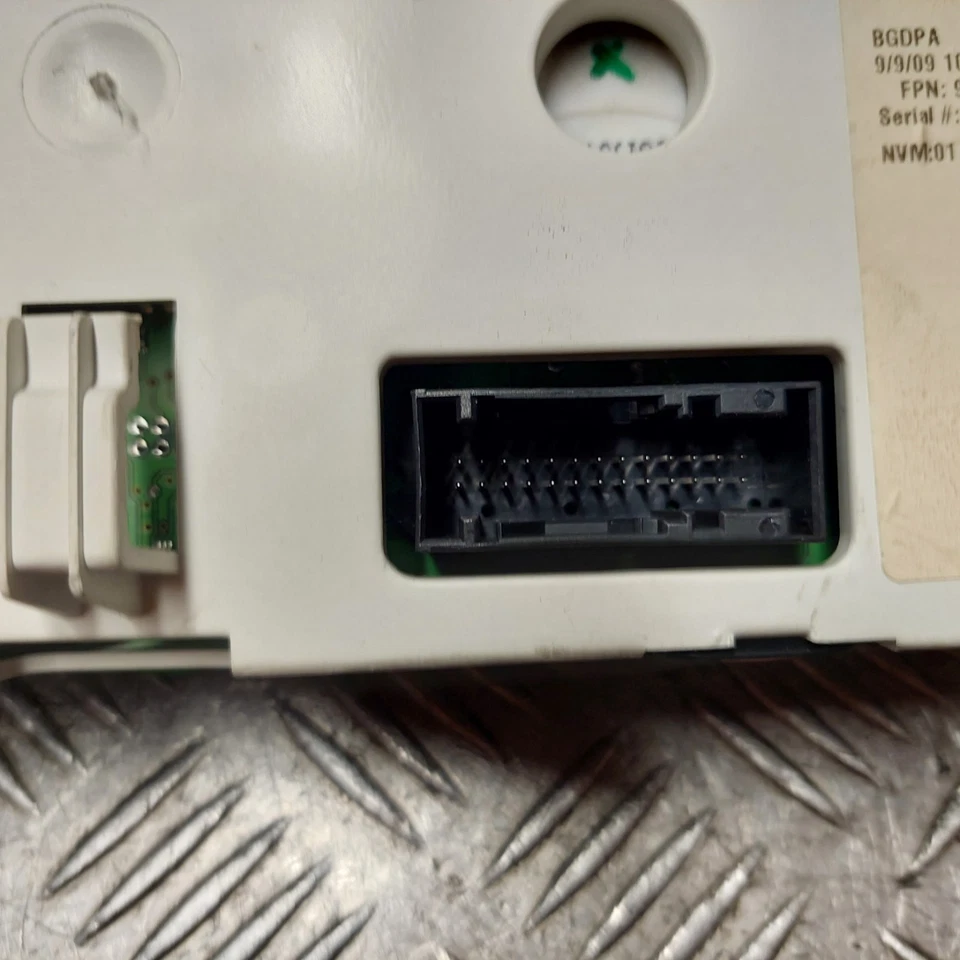 Jaguar X-type X409 2009 2.2 diesel ignition barrel key transponder ecu kit - Image 4 of 4