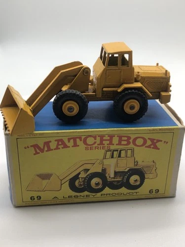 🔥 Lesney Matchbox Car Series #69 Hatra Tractor Shovel with Original Box