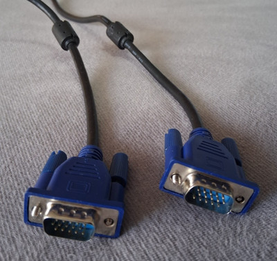 VGA Kabel für PC TFT LCD CRT  HD Monitor TV Beamer Bildschirm. 1,5 m.
