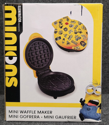 Uncanny Brands Minions Mini Waffle Maker 350W Non-Stick Plates Yellow/Black