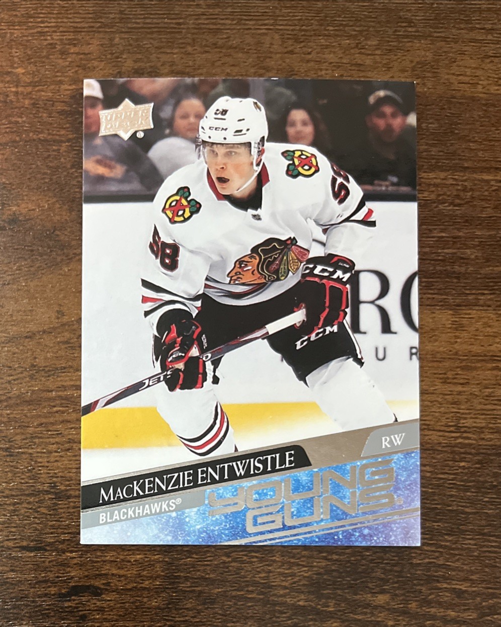 2020-21 Upper Deck Series 2 Young Guns #471 MacKenzie Entwistle Blackhawks RC