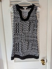 White House Black Market XS Black White Sleeveless Dressy Top Euc Long Career