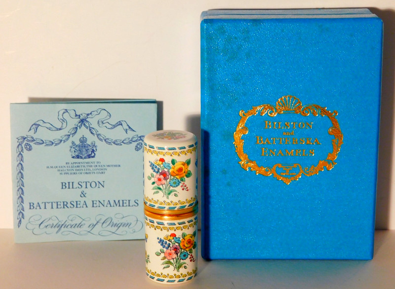 Halcyon Days Bilston & Battersea Floral Enamel Needle Case England 2 1/4"