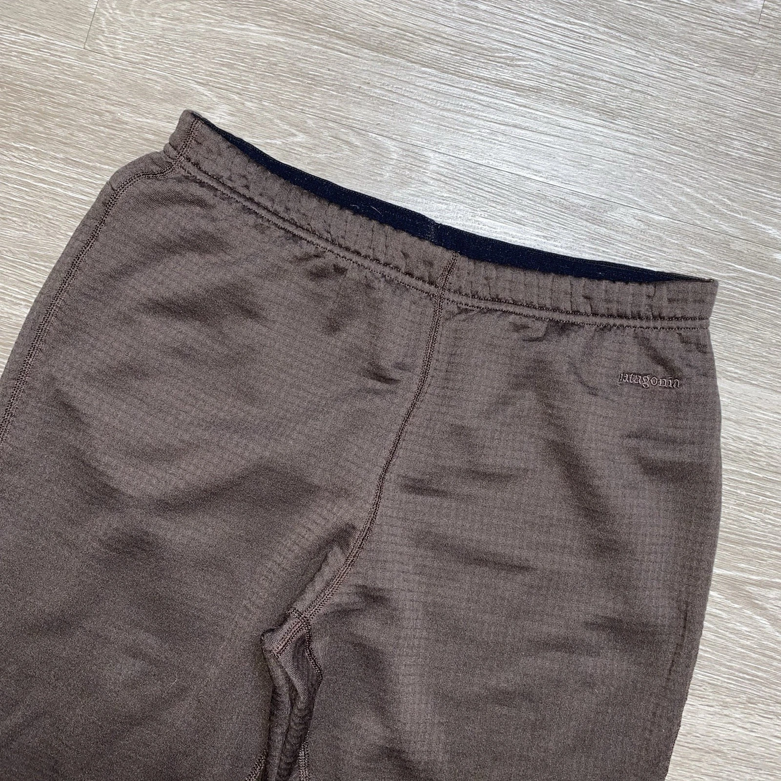 Patagonia Polartec Base Layer Waffle Pants Men’s L Brown Hiking Outdoors Camp
Opens in a new window