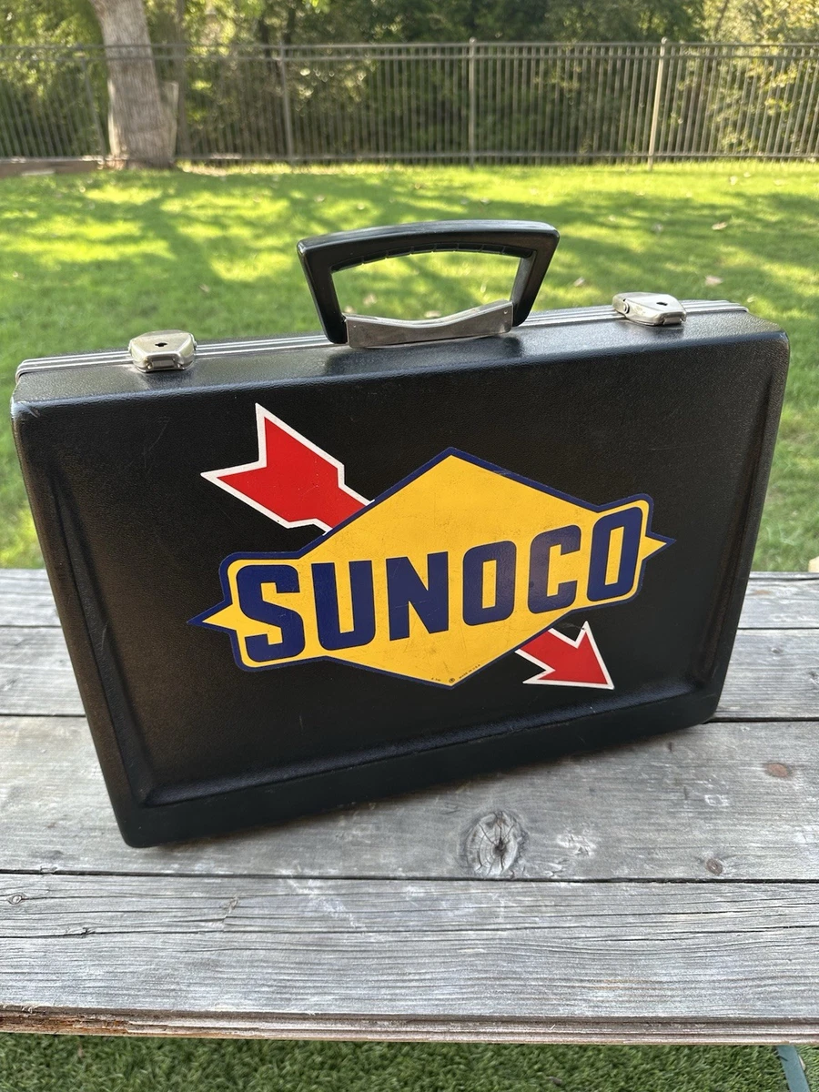 Plastic 1980s Vintage Luggage & Vintage Travel Accessories for