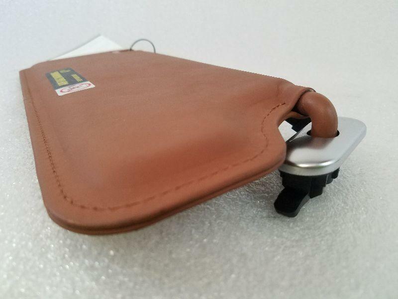 06 BENTLEY Left Sun Visor