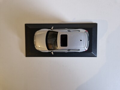 Minichamps 1/43 Volkswagen VW Golf R32 - Silver - 2005