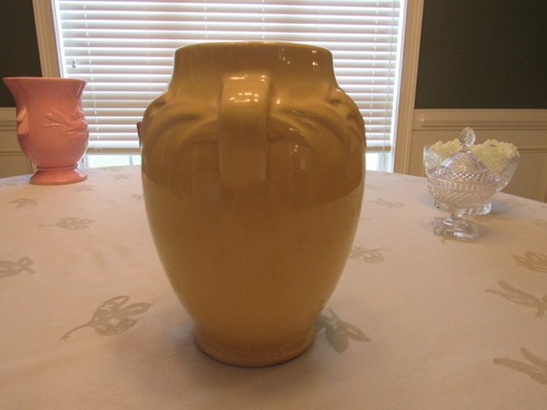 VINTAGE MCCOY YELLOW VASE EMBOSSED LEAF 8" - Picture 2 of 6