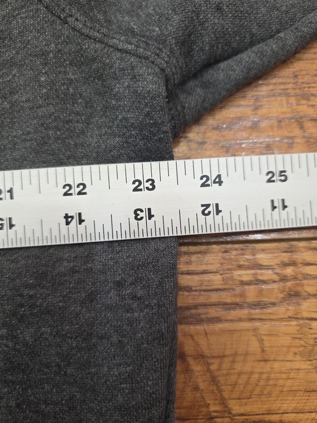 Authentic Yellowstone Dutton Ranch Gray Graphic H… - image 7