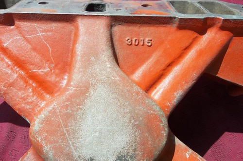 Edelbrock Torker 440 Intake Manifold Mopar 413, 426 Wedge, and 440  # 3015 - Foto 6 di 7