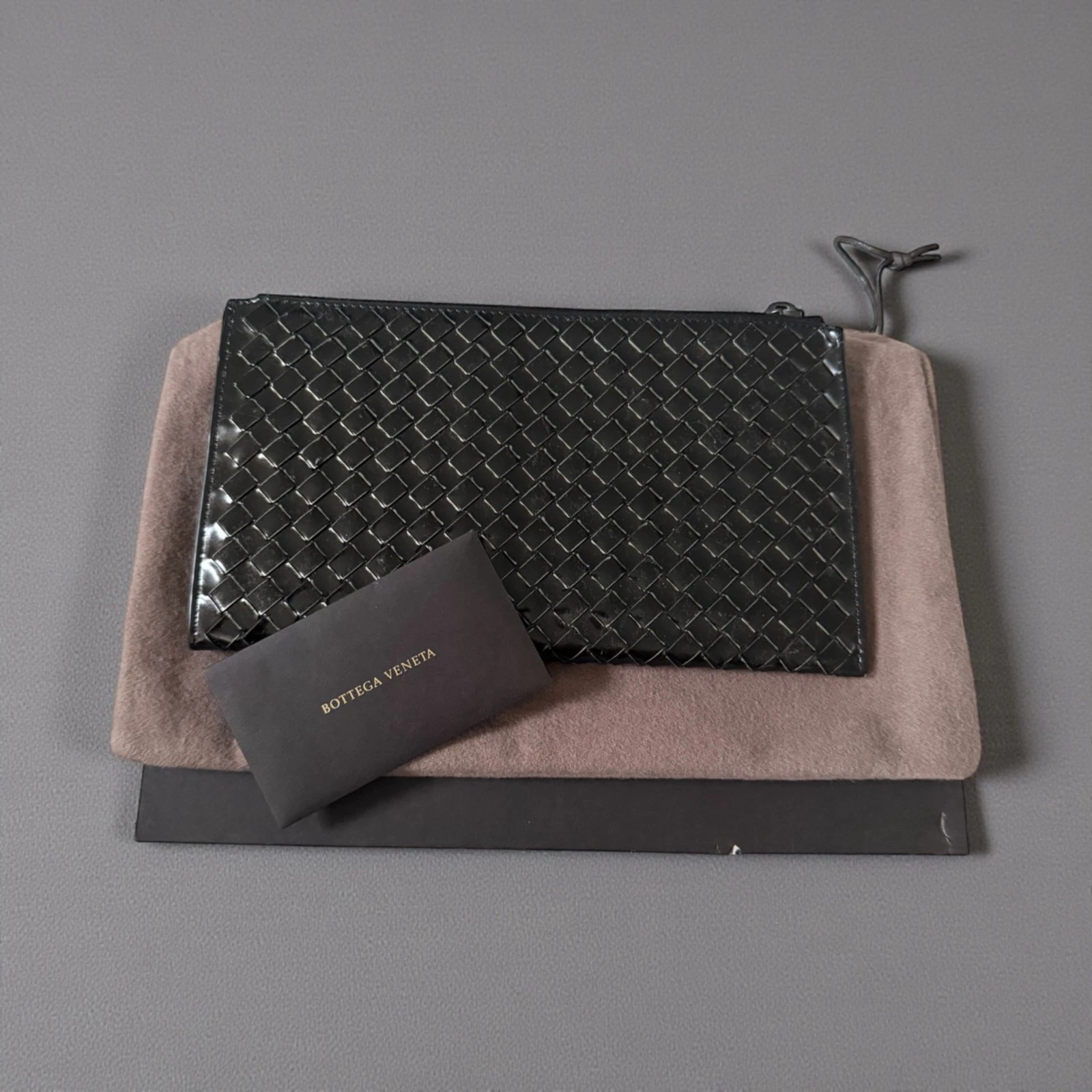 Bottega Veneta — BOTTEGA VENETA Intrecciato Black Leather Zip Clutch Pouch with Box
