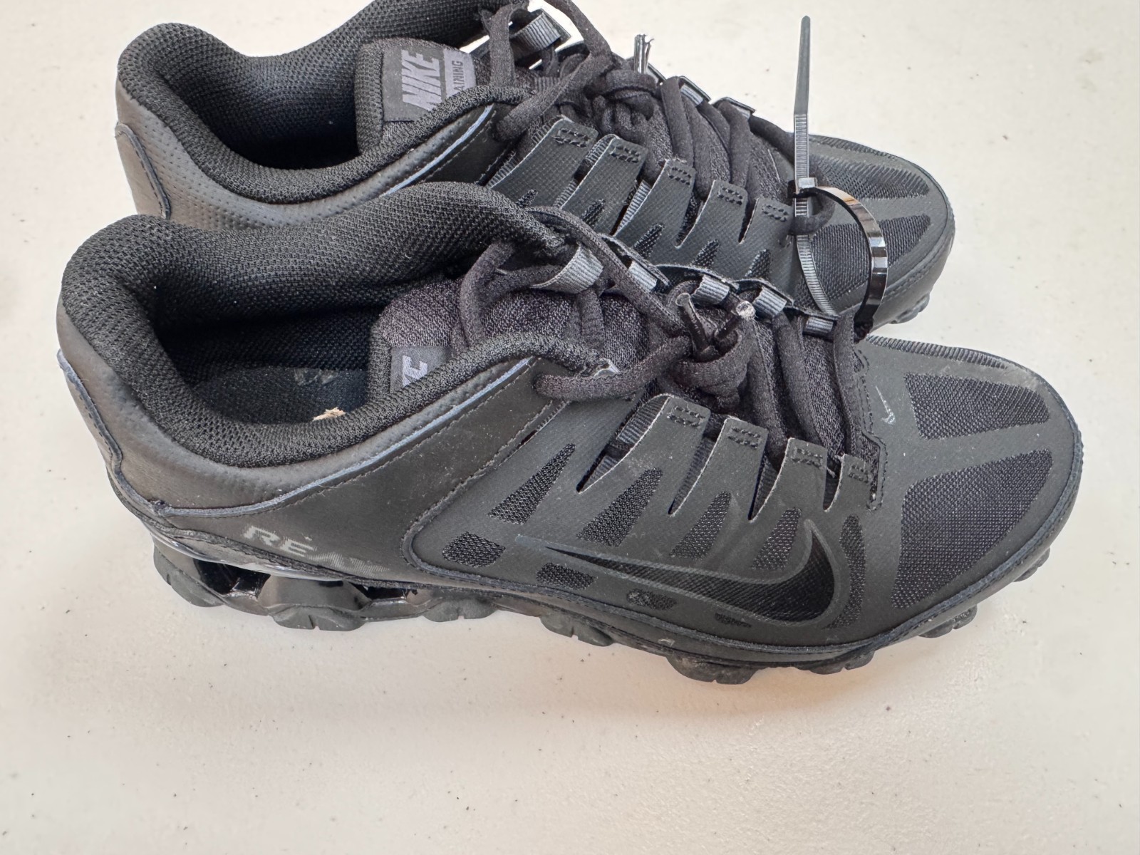 Nike Reax TR 3 Trainers UK 7 Black Gym Running Shoes Comfort Support image 3