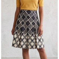 Talbots 4 Black Ivory Geometric Diamond Print A-Line Skirt Box Pleats Preppy