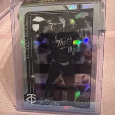 2025 Topps Chrome Update Series - Alan Roden #USC41 Negative Refractor (RC)