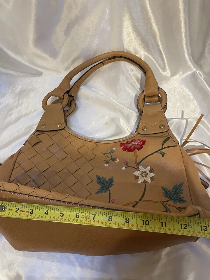 LUANA 意大利米色编织皮革花卉刺绣单肩包 — 第 4/4 张图片