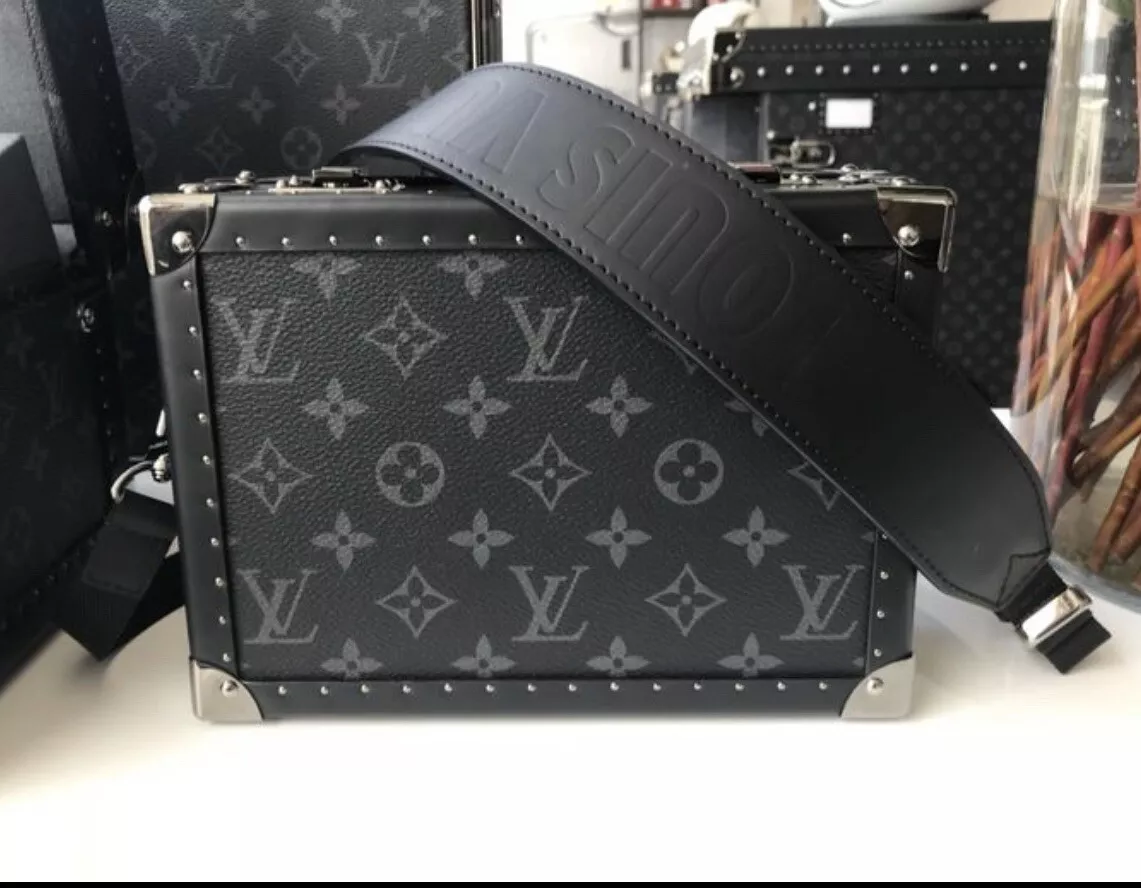 Barely Used LOUIS VUITTON monogram Clutch Box Bag.Men’s/Unisex