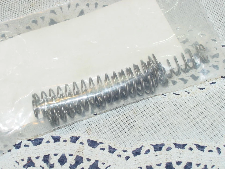 Five (5) Lee Spring Company, 06811996, Compression Spring, 480 X .041X3.00 NEW! - Image 2 of 4