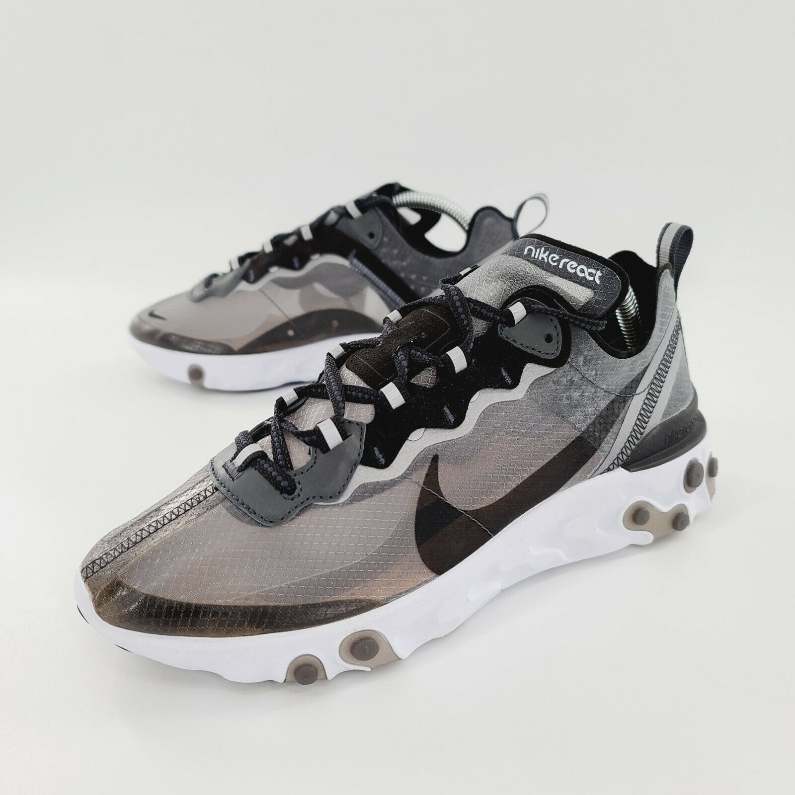 nike react element 87 black and white