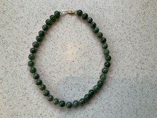 Vintage Green Nephrite Jade Beaded Knotted Necklace Chocker Gold Clasp 15.5  57g