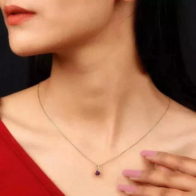 Colgante de cadena para mujer de amatista creada en laboratorio con corte de corazón de 2 quilates enchapado en oro amarillo de 14 quilates Foto 2 de 3