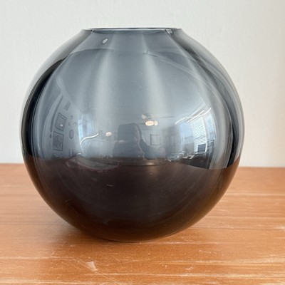 MCM Wilhelm Wagenfeld Turmalin Smoky Blue Ball Sphere Glass Vase Raymor 4.75 in