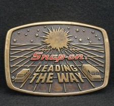 WC11140 COOL VINTAGE 1988  SNAP-ON LEADING THE WAY  TOOLS BRASS BELT BUCKLE