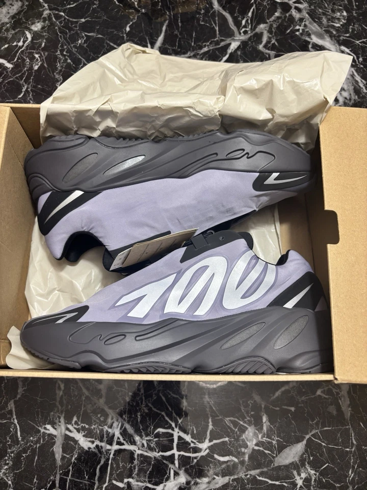 Adidas Yeezy 700 MNVN Geode Boost Hombre Tenis 2021 Talla 11 GW9526 Foto 2 de 4
