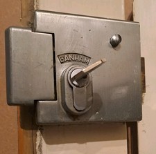 CHEAP REDUCED TO CLEAR! Banham BS3621 Rim Nightlatch Front Entrance door Lock