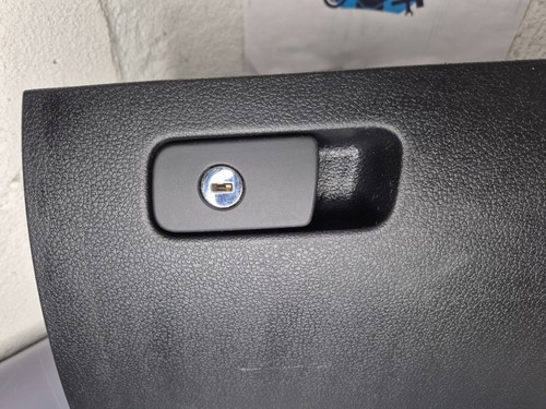 ⭐2012-2019 Volkswagen Passat VW Glove Box Lid with Latch Door Compartment Black⭐ - Picture 3 of 12