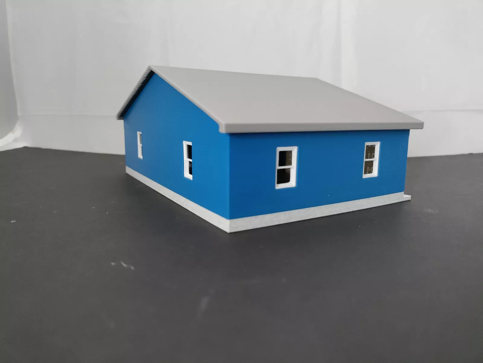 Picture 4 of 8