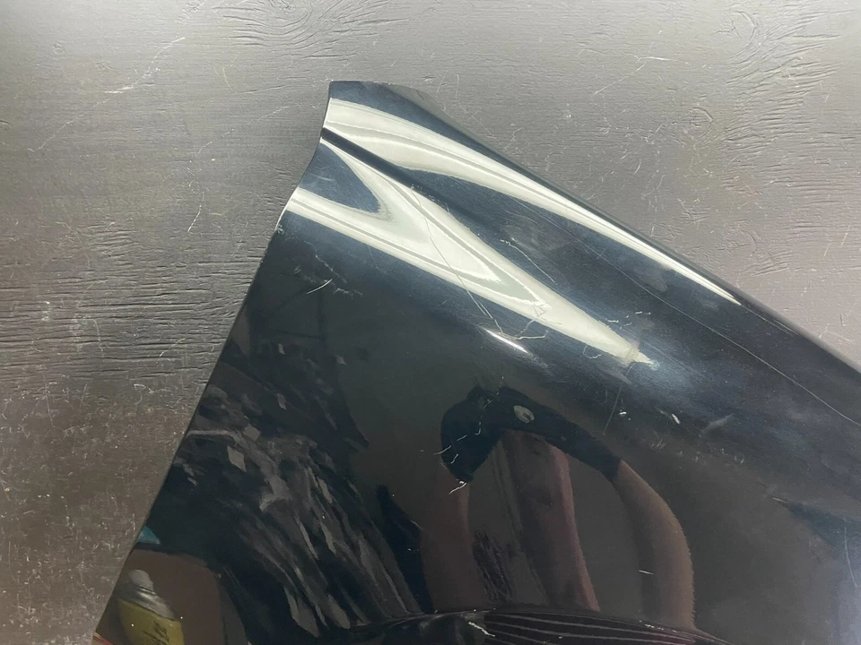 Guardabarros lateral derecho del pasajero Porsche Cayenne 2008 a 2010 N5609 Foto 2 de 4