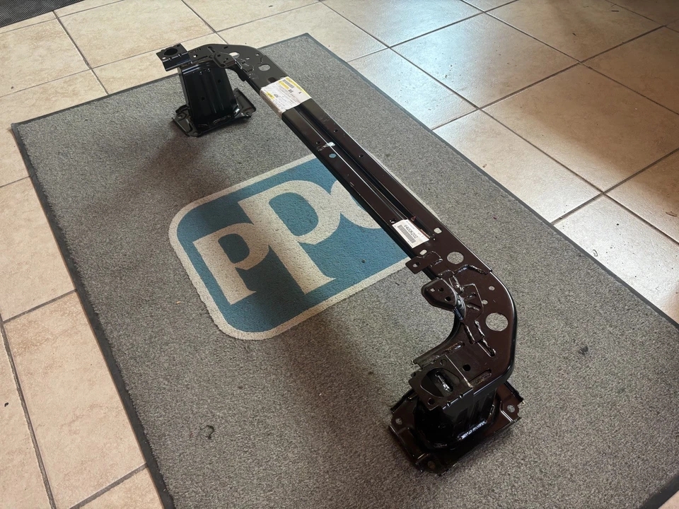 GENUÍNO FABRICANTE DE EQUIPAMENTO ORIGINAL 2020-2024 Mitsubishi Outlander Sport reforço de para-choque 6400K202  - Imagem 4 de 4