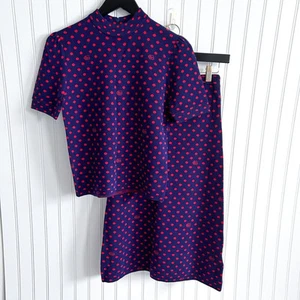 Ensemble jupe assortie pull en laine manches bouffantes logo Gucci à pois et double G 2020