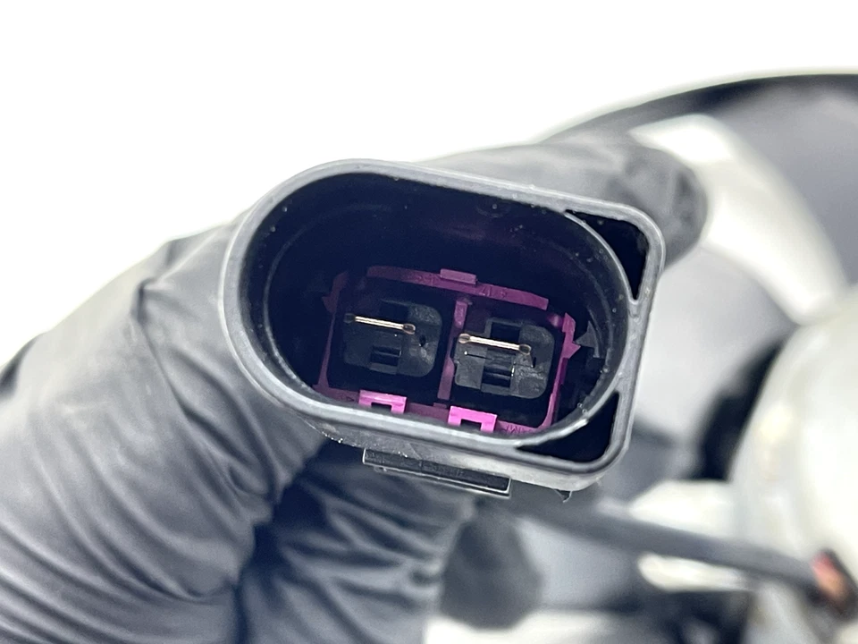 2016-2023 AUDI TT MK3 ПЕРЕДНИЙ РАДИАТОР ОХЛАЖДЕНИЯ ВЕНТИЛЯТОР МОТОР В СБОРЕ ПОДЛИННЫЙ OEM - Изображение 3 из 4