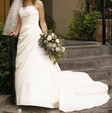 Davids Bridal St Tropez Size 8 Wedding Dress Strapless A-Line Train Champagne